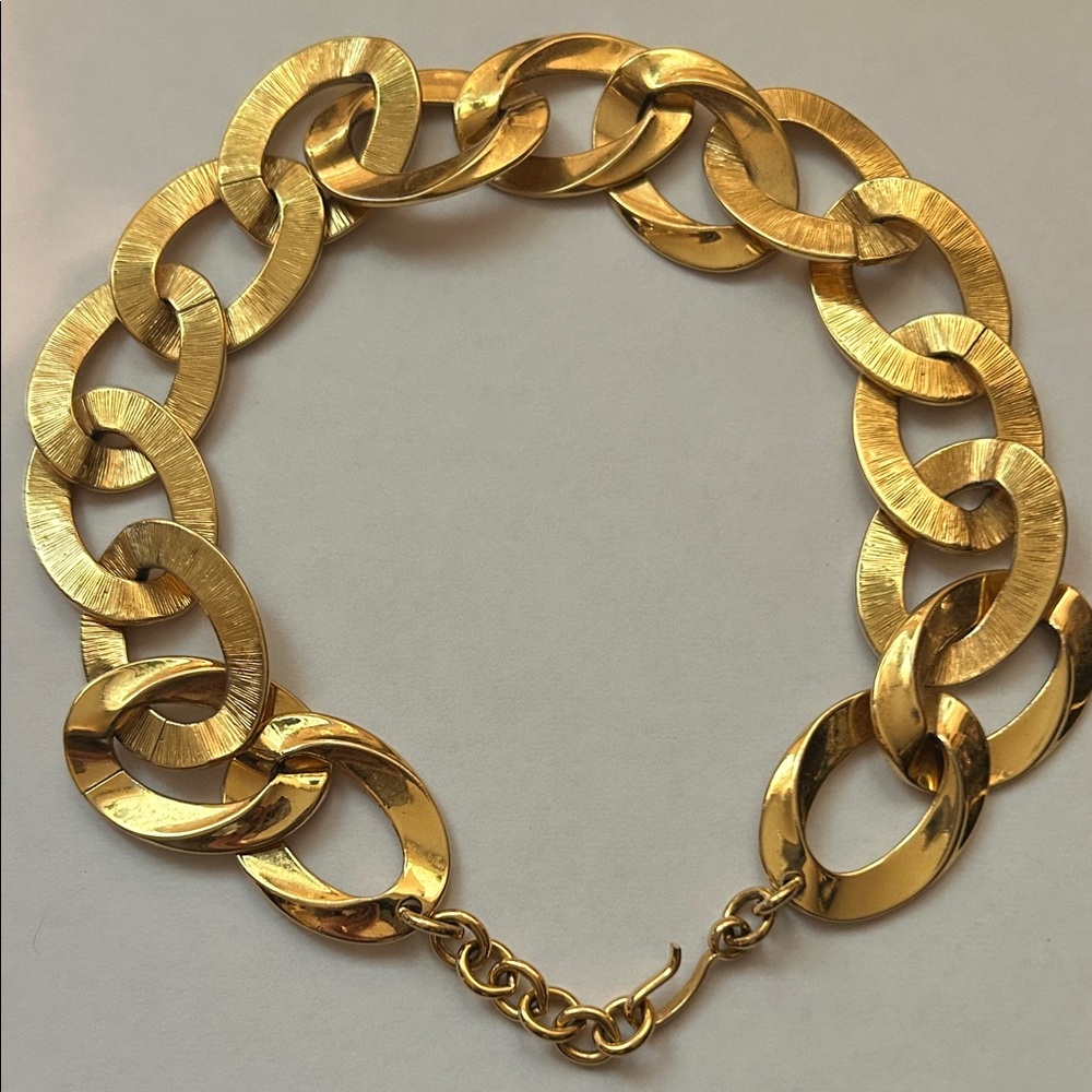 Elegant Chunky Gold Chain Chain Necklace.
